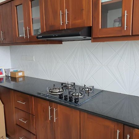 Dehiwala-Mount Lavinia New 2 Bedroom Apartment, 100M Away From The Beach מראה חיצוני תמונה