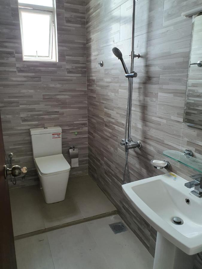 Dehiwala-Mount Lavinia New 2 Bedroom Apartment, 100M Away From The Beach מראה חיצוני תמונה